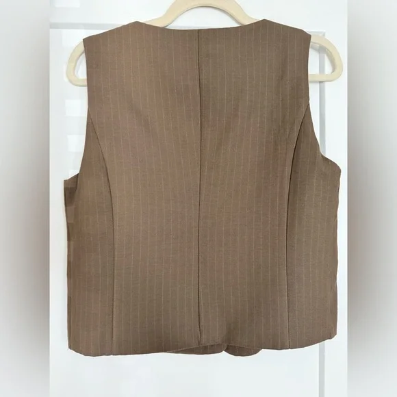 WeWoreWhat Scoop Tailored Vest & Pant Set - Picture 11 of 15